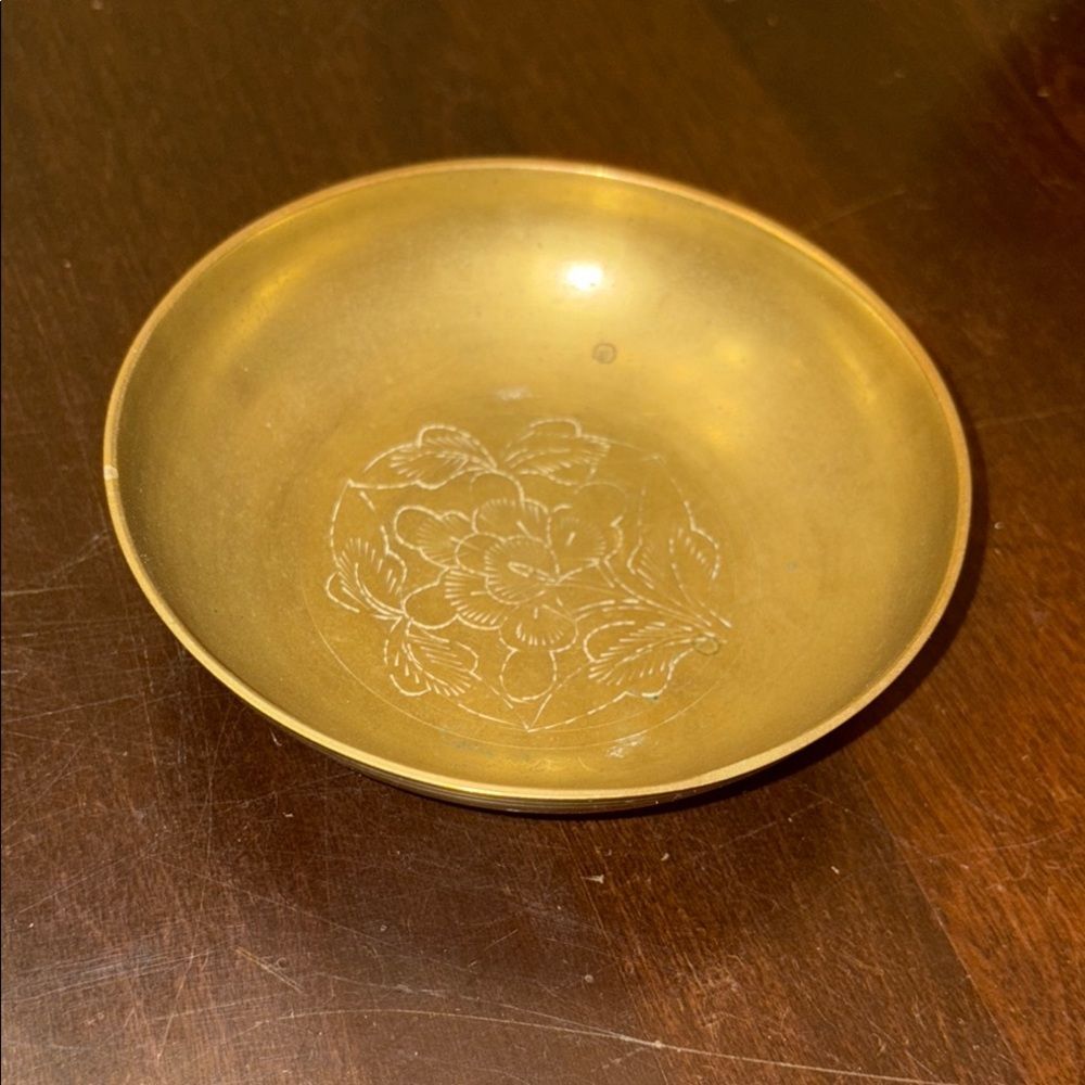 Elegant vintage Gold Decorative trinket Bowl
